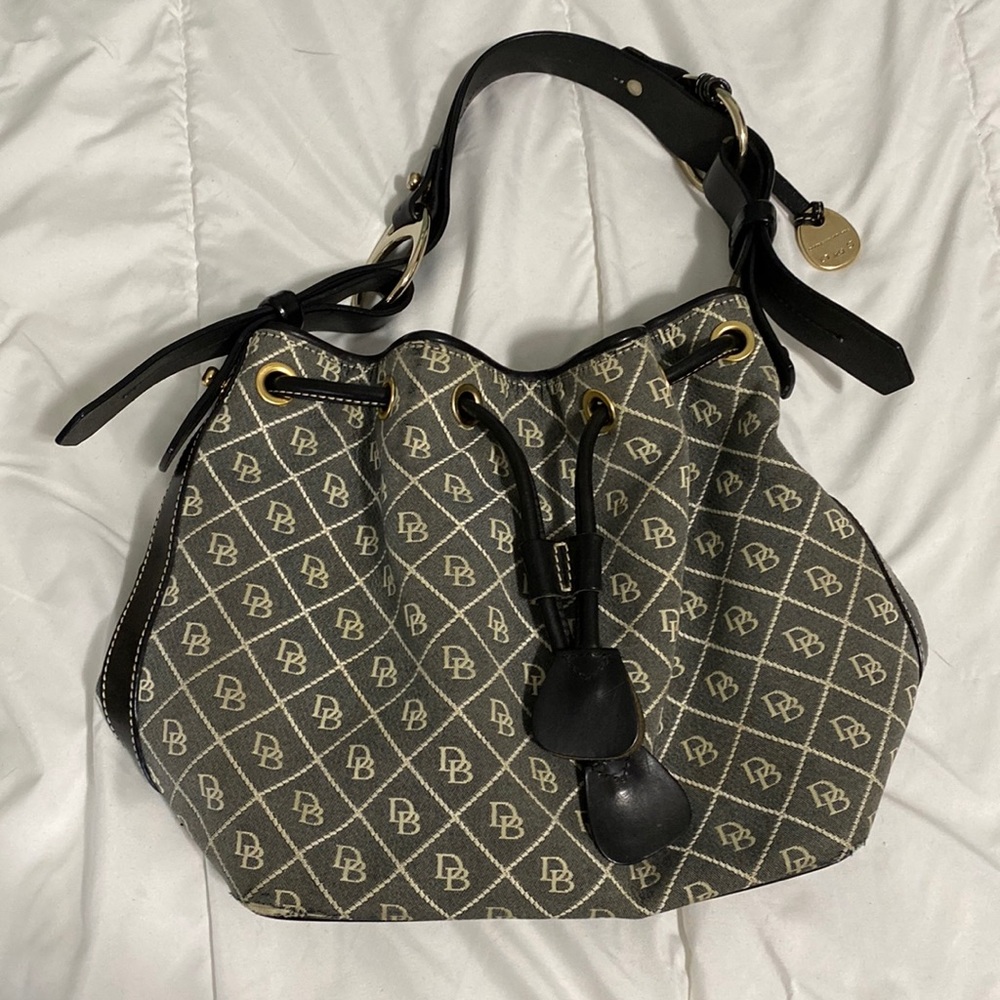 Dooney & Bourke purse